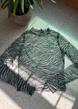 Haut transparent Zébré, brand: Jennyfer, condition: Very good, size: XS / 34 / 6, €3.00, €3.85 includes Buyer Protection