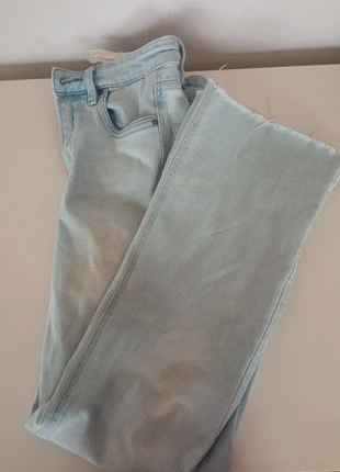 vaqueros flare mujer rotos, marca: Stradivarius, estado: Bueno, tamaño: S / 36 / 8, 2,00 €, 2,80 € Protección al comprador incluida