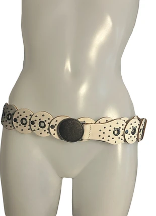 Hüftgürtel low waist Cowgirl Cowboy Western Nieten leder, marque: Urban Outfitters, état: Très bon état, taille: Ajustable, 10,00 €, 11,20 € Protection acheteurs incluse