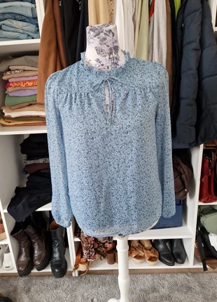 Blaue Bluse mit Blumenprint, marque: ONLY, état: Très bon état, taille: XS / 34 / 6, 5,00 €, 5,95 € Protection acheteurs incluse