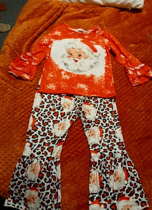 Xmas set 4/5, condition: Very good, size: 4 years / 104 cm, £2.00, £2.46 includes Buyer Protection