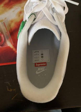 Supreme sales nike cortez