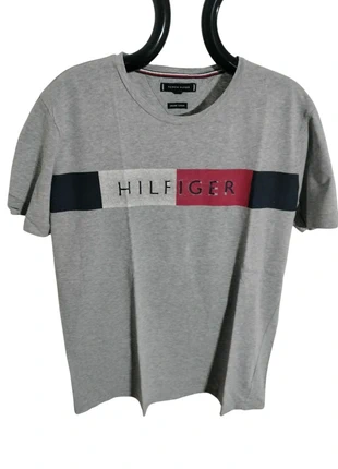 T-shirt, marque: Tommy Hilfiger, état: Très bon état, taille: XL, 8,00 €, 9,10 € Protection acheteurs incluse