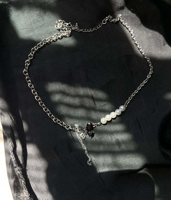 Black Butterfly Pearl Necklace 1