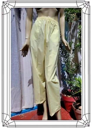 Pantalon Lacoste Vintage 70 Lacoste pants yellow sportwear streetwear vintage XS / S 34 / 36, marque: Vintage Chic, état: Très bon état, taille: S / 36 / 8, 48,00 €, 51,10 € Protection acheteurs incluse