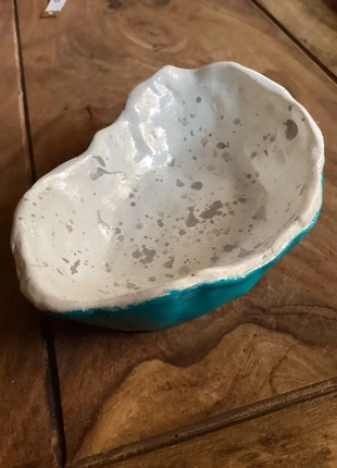 Vide poche en argile turquoise et blanc , zustand: Neu, 8,00 €, 9,10 € inklusive Vinted-Käuferschutz