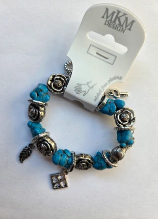 Zilverkleurige armband, merk: MKM, staat: Heel goed, € 1,50, € 2,28 inclusief Kopersbescherming