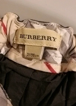 Pantalon velours noir Burberry 3ans, marque: Burberry, état: Très bon état, taille: 24-36 mois / 92 cm, 15,00 €, 16,45 € Protection acheteurs incluse