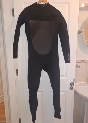 **O’Neill Epic 5/4 Chest Zip Full Wetsuit – Barely Used!*, brand: O'Neill, condition: Very good, €250.00, €263.20 includes Buyer Protection