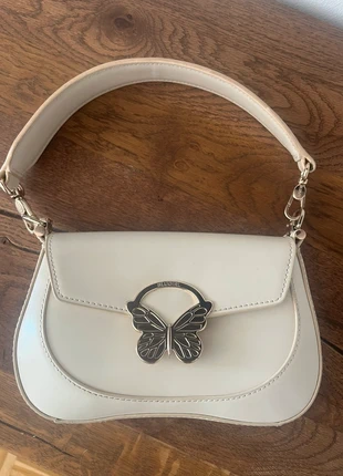 Blugirl Blumarine Butterfly-Plaque Leder Tasche, marke: Blugirl Blumarine, zustand: Neu, 70,00 €, 74,20 € inklusive Vinted-Käuferschutz
