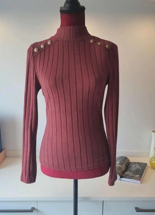 🌸 Pull côtelé bordeaux à boutons dorés 🌸, marque: Shein, état: Très bon état, taille: S / 36 / 8, 3,00 €, 3,85 € Protection acheteurs incluse