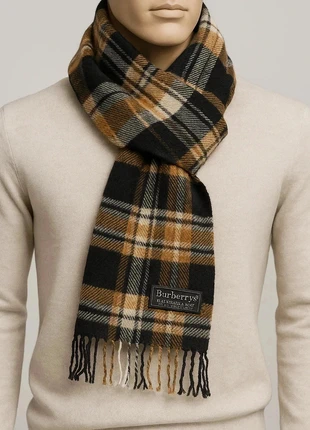 475 Superbe écharpe vintage Burberrys of London, marque: Burberry, état: Très bon état, 18,00 €, 19,60 € Protection acheteurs incluse