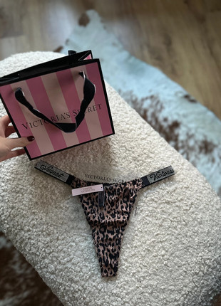 Obrázek k inzerátu: Tanga leopard Victoria’s Secret