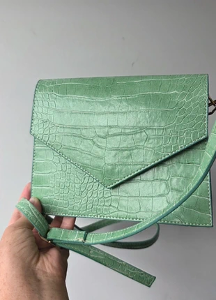 Pistachio Green Croc Effect Envelope Crossbody Bag, brand: Unbranded, condition: Very good, £3.00, £3.85 includes Buyer Protection