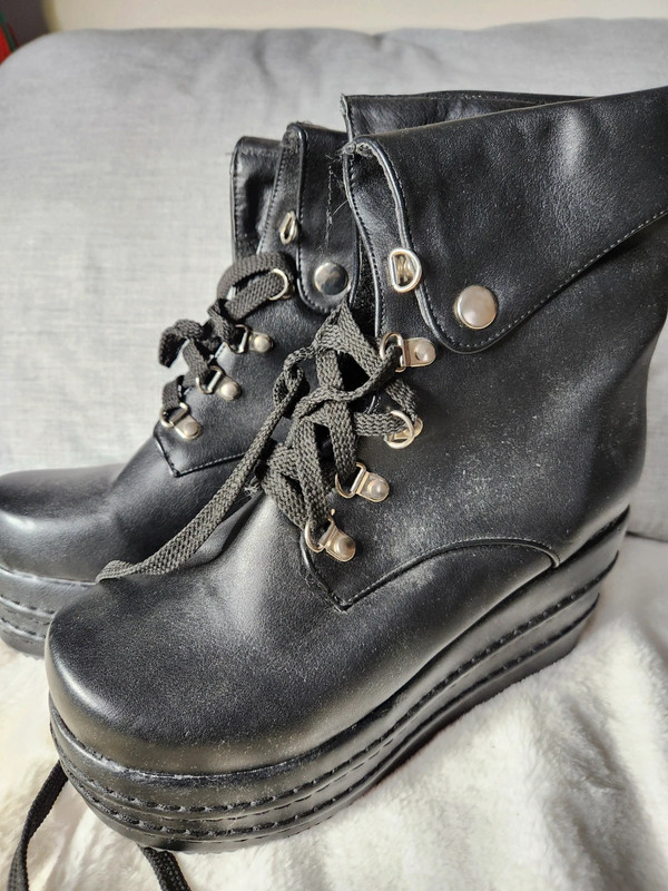 Women's Black Platform Boots 1