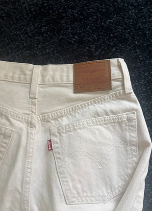 Pantalones blancos  501 Levis, marque: Levi Strauss & Co., état: Neuf sans étiquette, taille: S / 36 / 8, 25,00 €, 26,95 € Protection acheteurs incluse