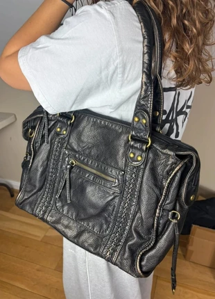 Sac à main Vintage Noir avec détails dorée, marca: Vintage Dressing, estado: Muy bueno, 46,00 €, 49,00 € Protección al comprador incluida