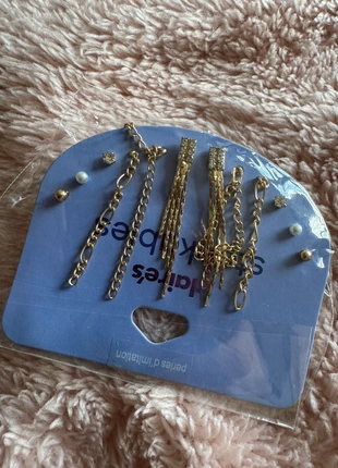Claire’s 5 pairs of Gold stackable earrings, brand: Les étoiles claires Paris, condition: New with tags, £1.00, £1.75 includes Buyer Protection