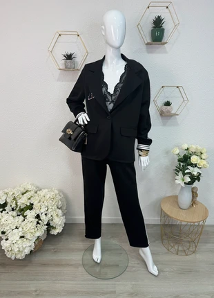 Ensemble noir chic et confortable, marke: Made In Italy, zustand: Neu, mit Etikett, größe: Einheitsgröße, 40,00 €, 42,70 € inklusive Vinted-Käuferschutz