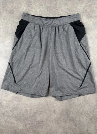 Short de sport gris taille M homme C9 by Champion - SHO0356, marke: Champion, zustand: Sehr gut, größe: M, 1,00 €, 1,75 € beinhaltet Vinted-Käuferschutz Pro