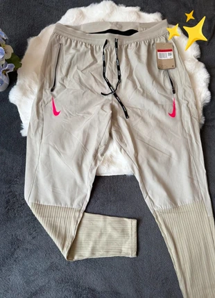 Bas Running Nike Aeroswift adv, marke: Nike, zustand: Neu, mit Etikett, größe: S, 54,80 €, 58,24 € inklusive Vinted-Käuferschutz