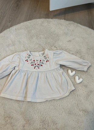 Tunika wie neu, merk: C&A, staat: Heel goed, maat: 6-9 maanden / 68 cm, € 2,50, € 3,33 inclusief Kopersbescherming