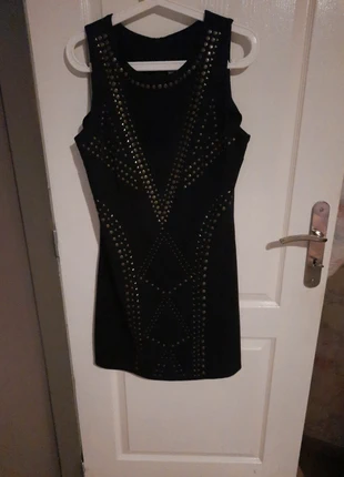 Robe avec déco clous très fins, marque: Yessica, état: Très bon état, taille: M / 38 / 10, 5,00 €, 5,95 € Protection acheteurs incluse