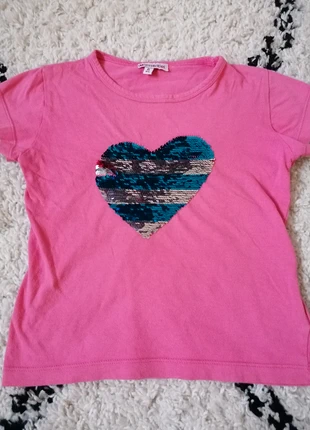 Tee shirt , brand: U Essentiel, condizioni: Buone, taglia: 6 anni / 116 cm, €1.00, €1.75 include la Protezione acquisti