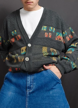 Cardigan / Gilet Vintage 80s en Maille Gris / Multicolores à Motifs Imprimés "Ethnic" 50% Laine (XL), brand: Vintage Dressing, condition: Good, size: XL, €16.00, €17.50 includes Buyer Protection Pro