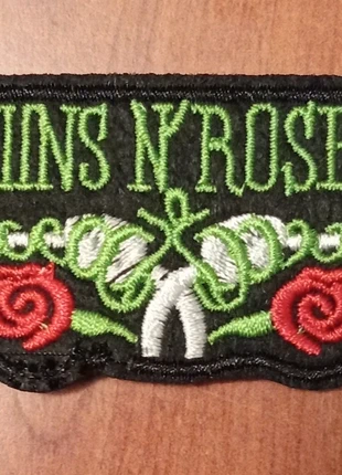 Parche Logo Guns N, Roses (nuevo sin estrenar), marca: Guns N' Roses, estado: Novo sem etiquetas, €4.00, €4.90 inclui Proteção do Comprador