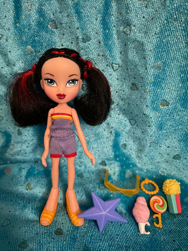 Lil Bratz Funk House Nazalia Doll + Accessories  4