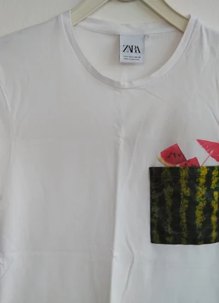 T-shirt branca com bolso original - Zara - Tamanho S, marca: Zara, estado: Bom, tamanho: S / 36 / 8, €3.00, €3.85 inclui Proteção do Comprador