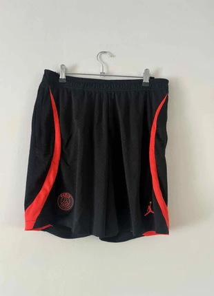 Short Jordan avec poches Paris Saint-Germain taille M, marque: Jordan, état: Neuf sans étiquette, taille: M, 45,00 €, 47,95 € Protection acheteurs incluse