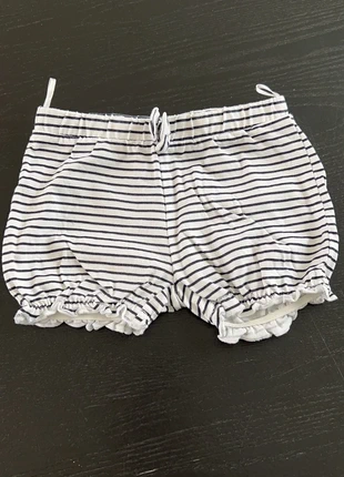 Kort broekje, marque: C&A, état: Très bon état, taille: 6-9 mois / 68 cm, 1,00 €, 1,75 € Protection acheteurs incluse