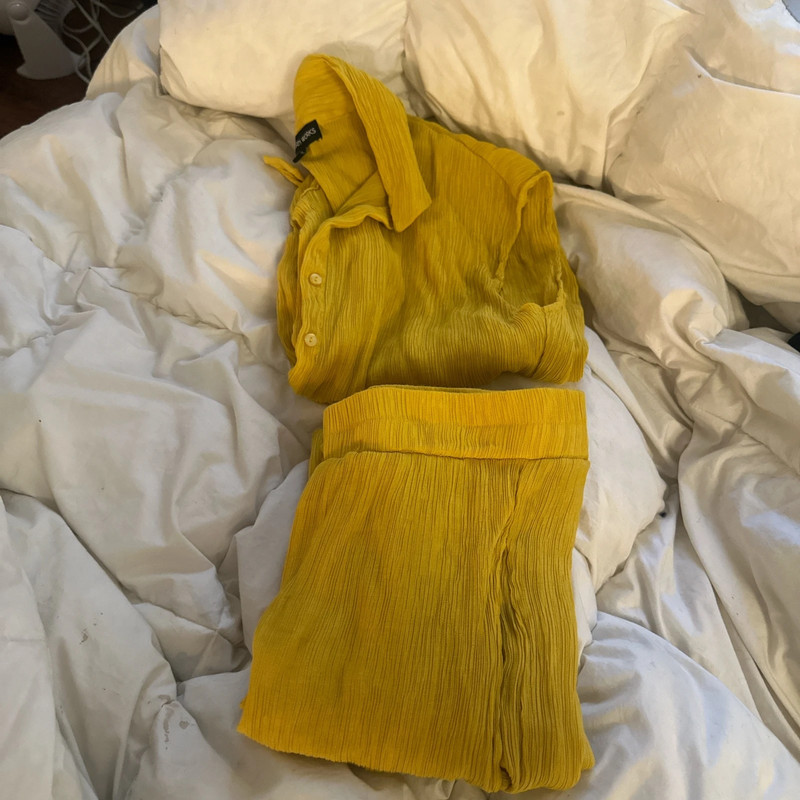 Yellow ribbed satin set 1