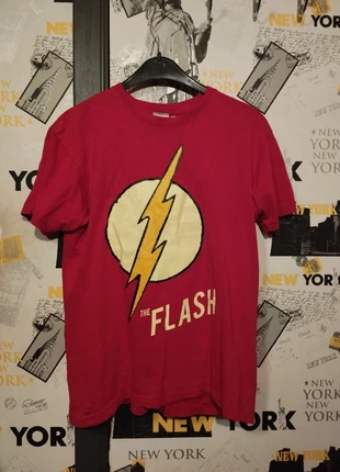 T-shirt flash , marque: DC Comics, état: Très bon état, taille: S, 2,00 €, 2,80 € Protection acheteurs incluse