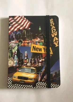Petit carnet New York, marca: force8, estado: Novo sem etiquetas, €1.00, €1.75 inclui Proteção do Comprador