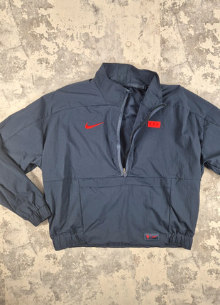 Veste coupe-vent Nike FFF bleu marine taille M logo brodé très bon état, marque: Nike, état: Très bon état, taille: M, 65,00 €, 68,95 € Protection acheteurs incluse