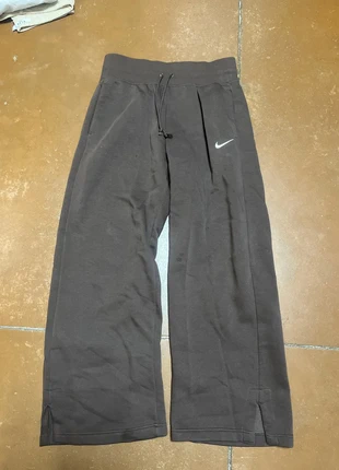 Nike Joggers, brand: Nike, condition: Good, size: M, $20.00, $21.70 includes Buyer Protection
