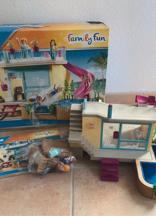 70435 bungalow avec piscine playmobil family fun 