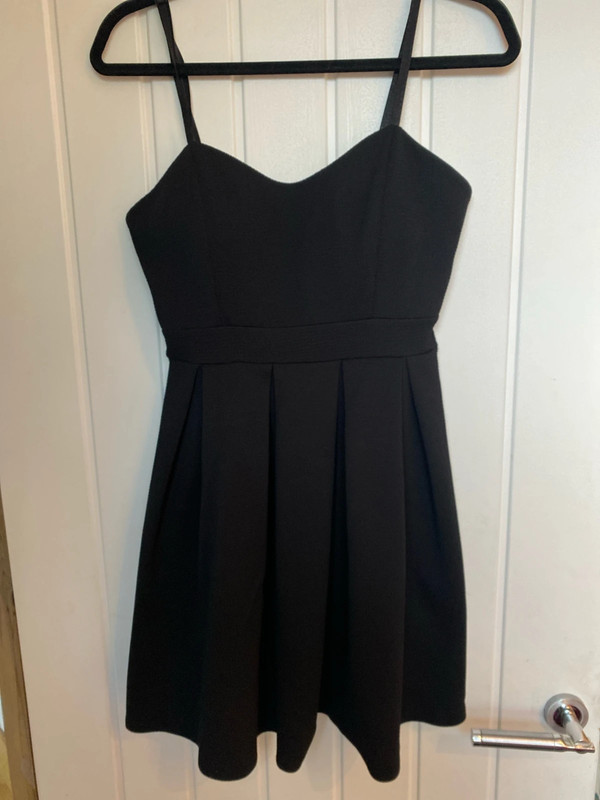 S M short black dress adjustable spaghetti straps Vinted
