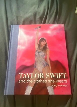 Hardback Taylor Swift book, condition: Very good, £13.00, £14.35 includes Buyer Protection