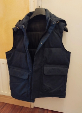 Doudoune sans manche avec capuche Devred Taille: M, marque: Devred, état: Très bon état, taille: M, 15,00 €, 16,45 € Protection acheteurs (Pro) incluse