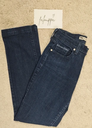 Levi's femme 505 straight leg,coupe droite, marque: Levi's, état: Très bon état, taille: S / 36 / 8, 20,00 €, 21,70 € Protection acheteurs (Pro) incluse