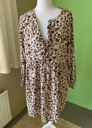 Beautiful romantic dress - Polyester, merk: I SAY, staat: Veelgebruikt, maat: XL / 42 / 14, € 3,00, € 3,85 inclusief Kopersbescherming