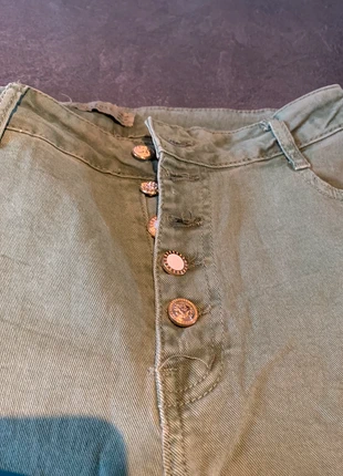 Pantalon/ jean kaki baggy boutons dorés, brand: folyrose, condizioni: Ottime, taglia: L / IT 44 / EU 40, €10.00, €11.20 include la Protezione acquisti