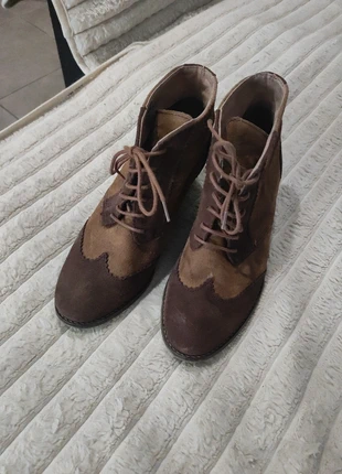 Bottines marron, marca: Dascencyo, estado: Muy bueno, tamaño: 37, 12,00 €, 13,30 € Protección al comprador incluida