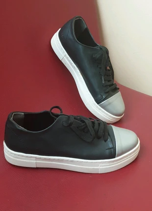 Basket cuir noir koton , marque: Koton, état: Neuf sans étiquette, taille: 38, 15,00 €, 16,45 € Protection acheteurs incluse