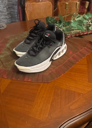 Proposer prix.     Nike air Max Dn, marke: Nike, zustand: Sehr gut, größe: 43, 1,00 €, 1,75 € inklusive Vinted-Käuferschutz