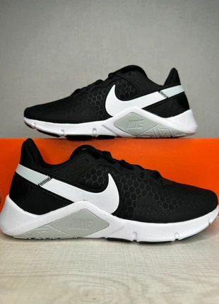 Nike Legend Essential 2, état: Très bon état, taille: 37.5, 30,00 €, 32,20 € Protection acheteurs (Pro) incluse